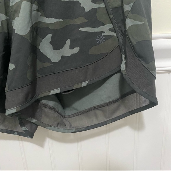 Athleta Mesh Racer Run Shorts 4’’ - Picture 9 of 12